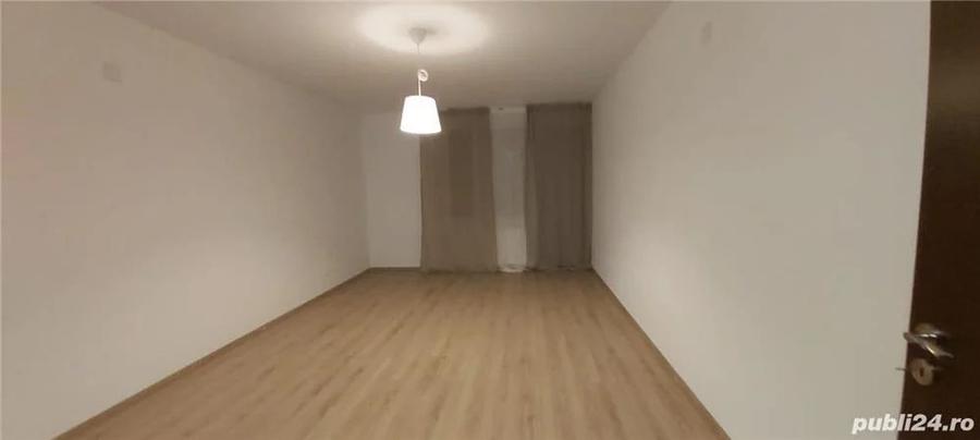 Duplex cu 6 camere cu Teren 400 Mp în Central