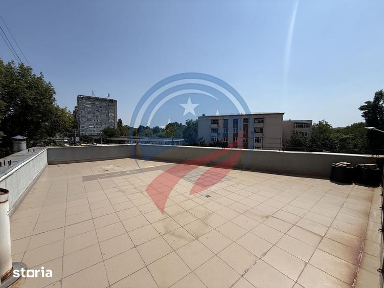 Spațiu comercial, de 660 mp, în Nord