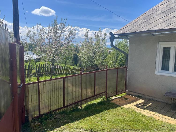 Casă cu 2 camere în Dealu Negru