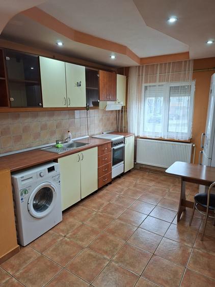 Vand apartament doua camere decomandat - 4