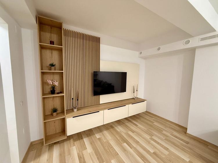 Apartament cu 2 camere decomandat în Km 5