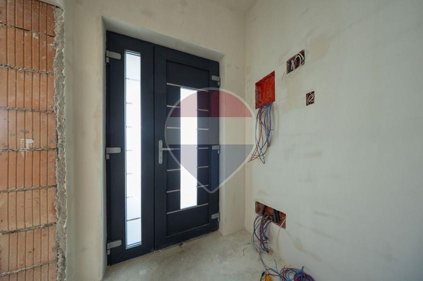 Casă individuală cu 4 camere cu Teren 630 Mp în Hărman