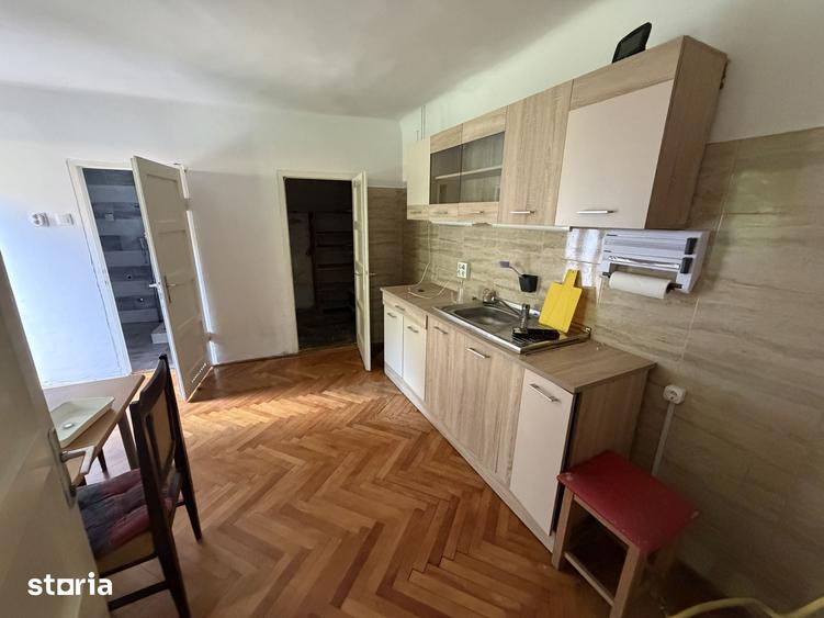 Spațiu comercial, de 100 mp, în Central