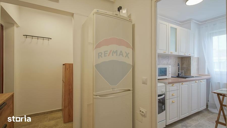 Apartament cu 2 camere semidecomandat în Griviței