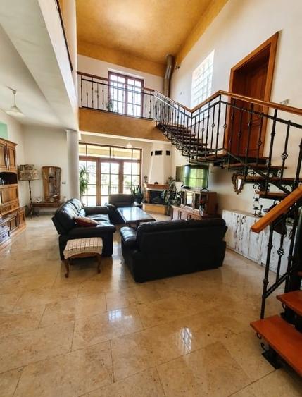 Casă individuală cu 5 camere cu Teren 1440 Mp în Aradul Nou