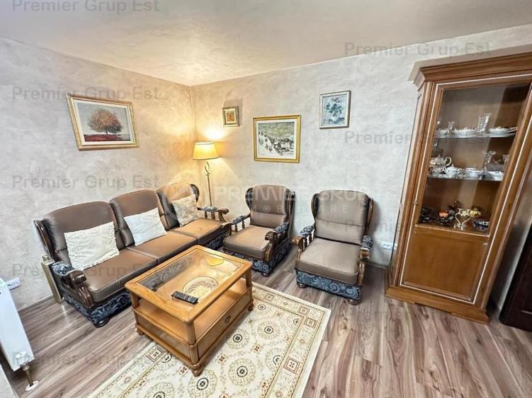 Apartament cu 3 camere decomandat, mobilat în Central