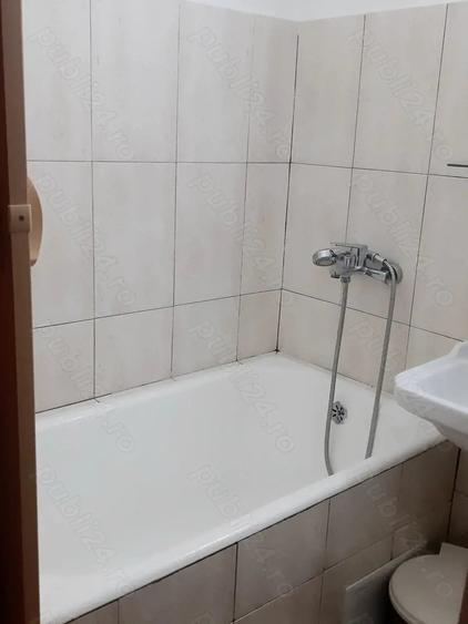 Garsonieră decomandată în Central