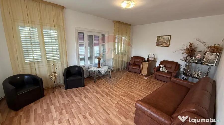 Casă cu 3 camere cu Teren 990 Mp în Fitionești