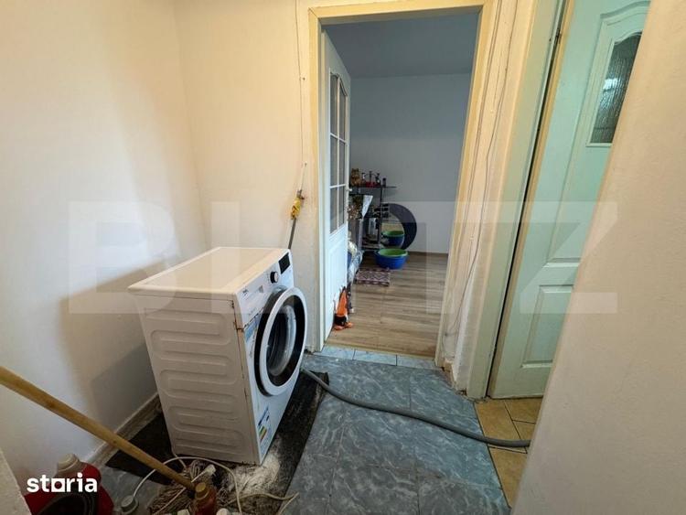Apartament cu 3 camere semidecomandat în Gojdu