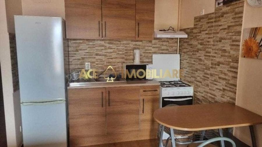 Apartament cu 2 camere semidecomandat, mobilat în Calea Plevnei