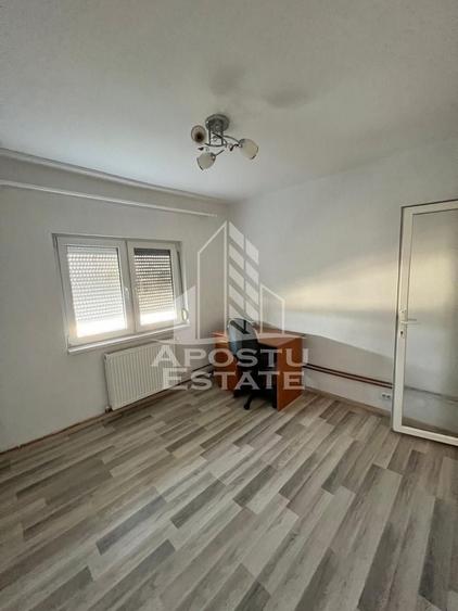 Apartament cu 3 camere decomandat în 6 Vânători