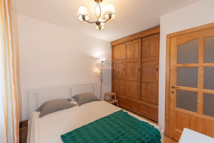 Apartament cu 3 camere semidecomandat, mobilat în Matei Voievod