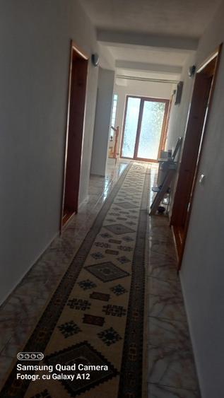 Casă cu 5 camere cu Teren 395 Mp în Central