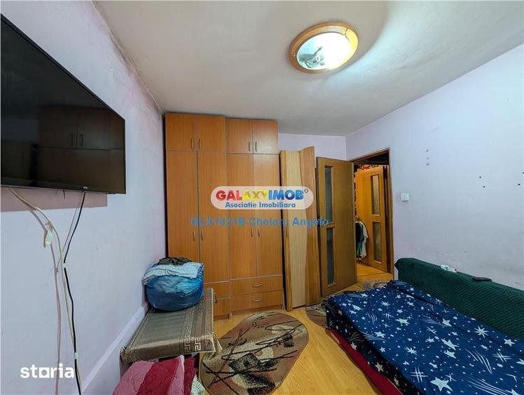 Apartament cu 3 camere decomandat în Giurgiului