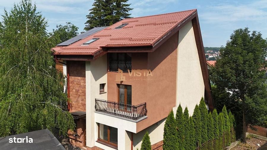 Casă cu 4 camere în Central