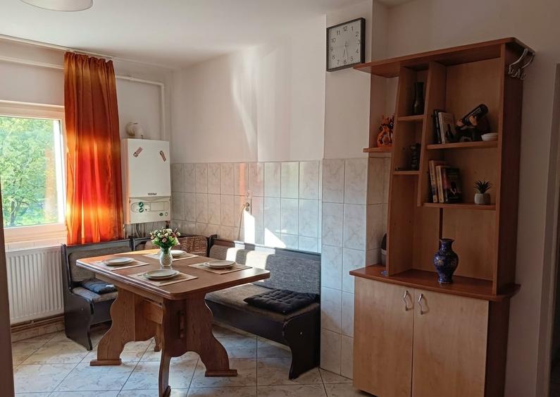 Apartament cu 2 camere decomandat, mobilat în Răcădău