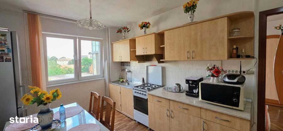 Apartament cu 2 camere decomandat în Lotus