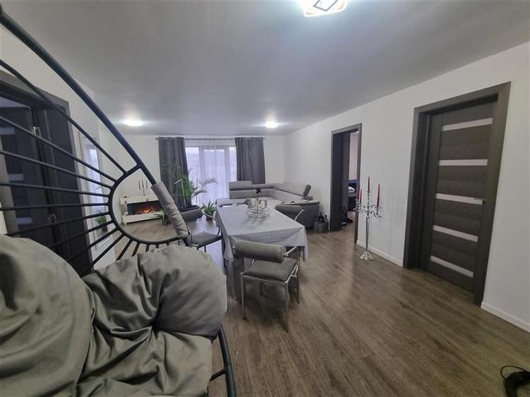 Casă individuală cu 4 camere cu Teren 288 Mp în Lechincioara