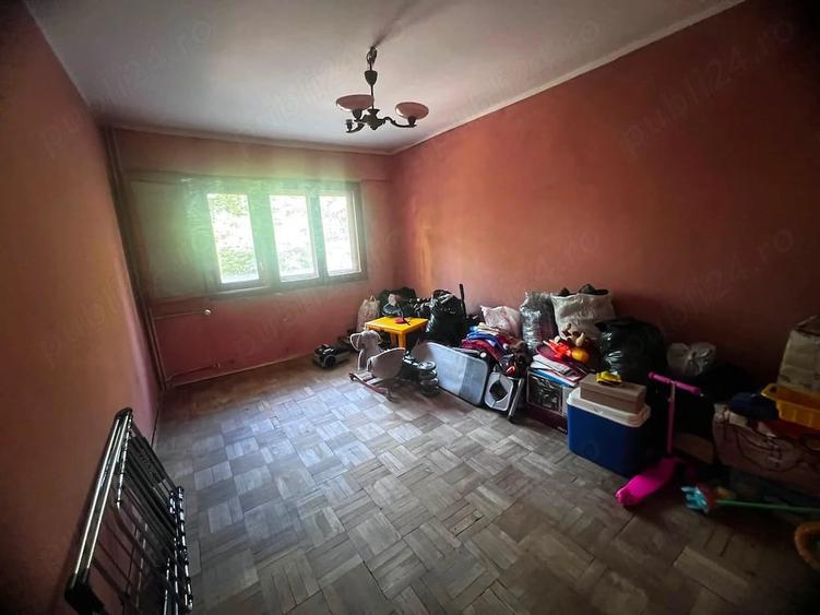 Apartament cu 3 camere decomandat în Micro 38