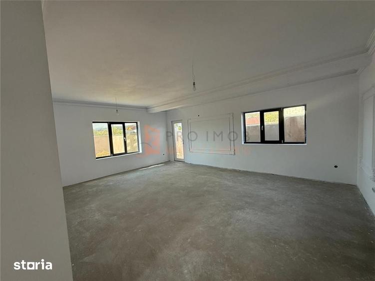 Casă cu 4 camere decomandat cu Teren 550 Mp în Berca