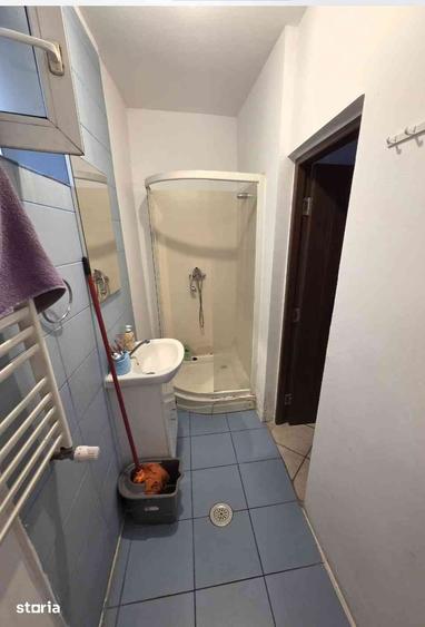 Casă cu 9 camere cu Teren 600 Mp în Central