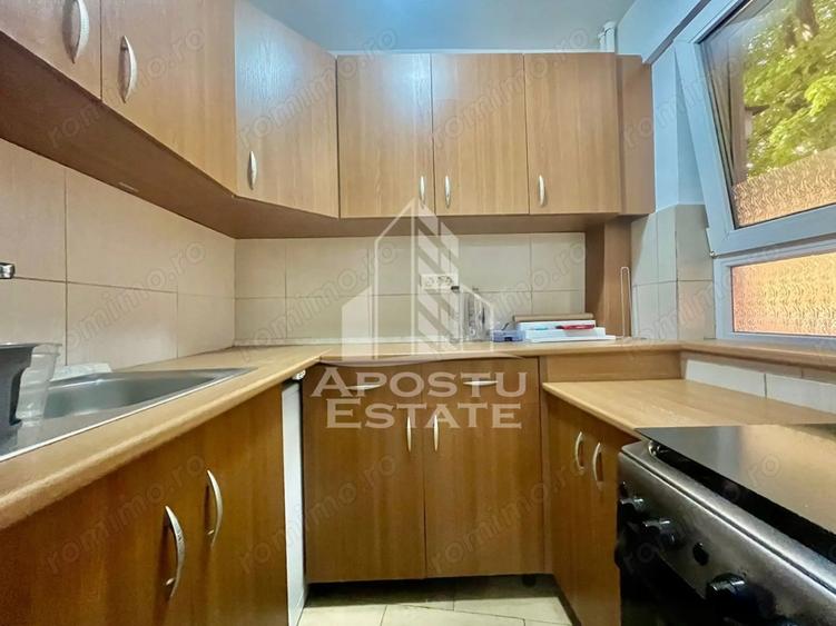 Apartament cu 2 camere semidecomandat în Intim