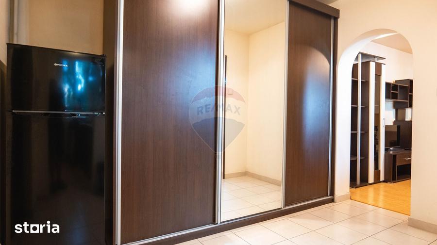 Garsonieră decomandată în Tei