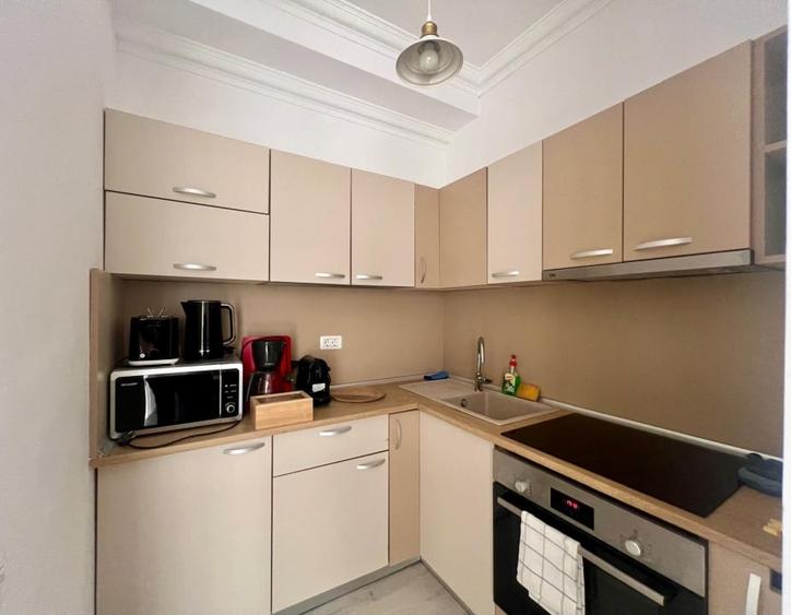 Apartament cu 2 camere decomandat, mobilat în P-ța Ovidiu