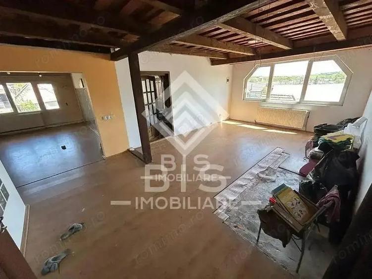 Casă cu 6 camere cu Teren 1000 Mp în Sud