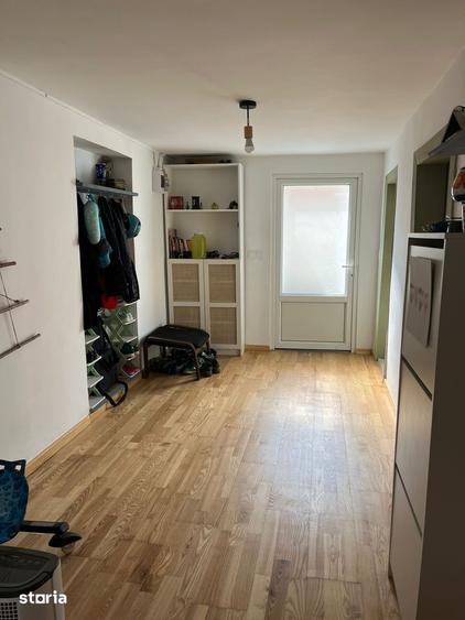 Casă cu 3 camere cu Teren 280 Mp în Central