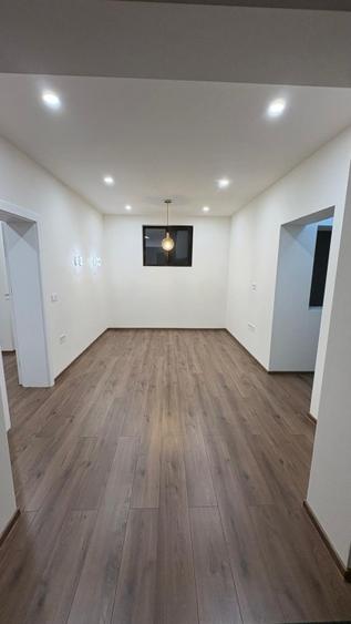 Casă individuală cu 4 camere cu Canalizare în Ultracentral