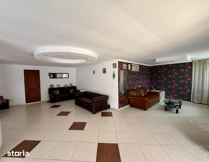 Spațiu comercial, de 1,078 mp, în Vețel