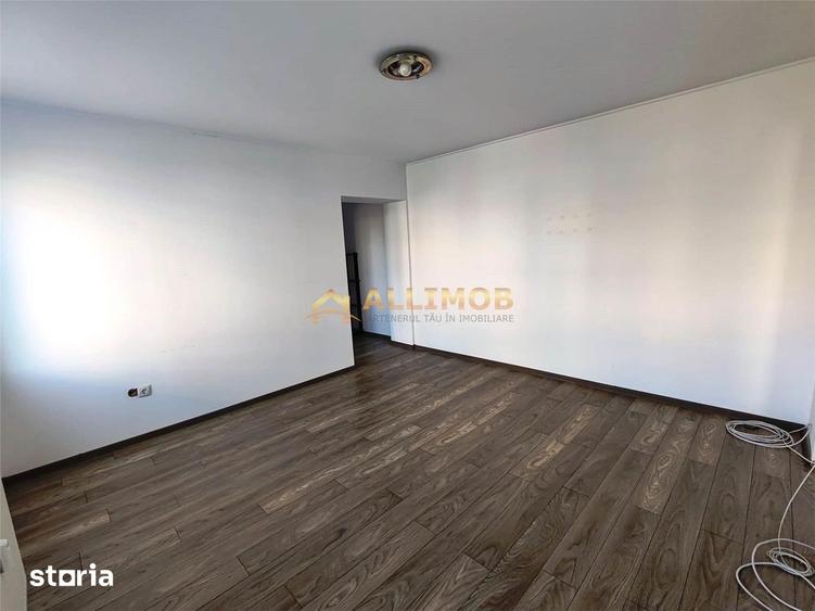 Apartament cu 2 camere semidecomandat în Ultracentral