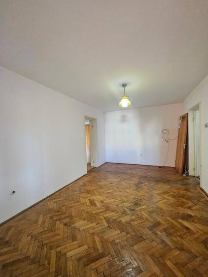Apartament cu 2 camere semidecomandat în Trivale