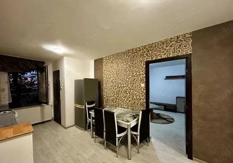 Apartament cu 3 camere decomandat în Craiter