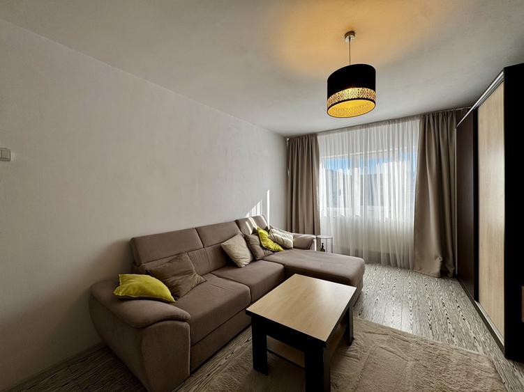 Apartament cu 2 camere decomandat, mobilat în Girocului