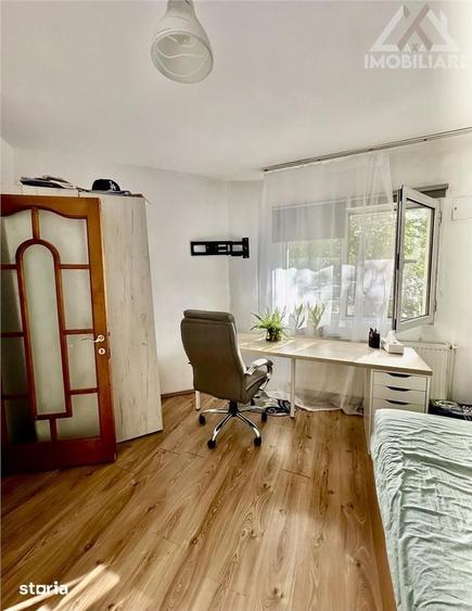 Apartament cu 3 camere decomandat în Canta