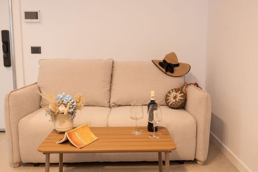 Apartament cu 2 camere decomandat în Mamaia-Sat