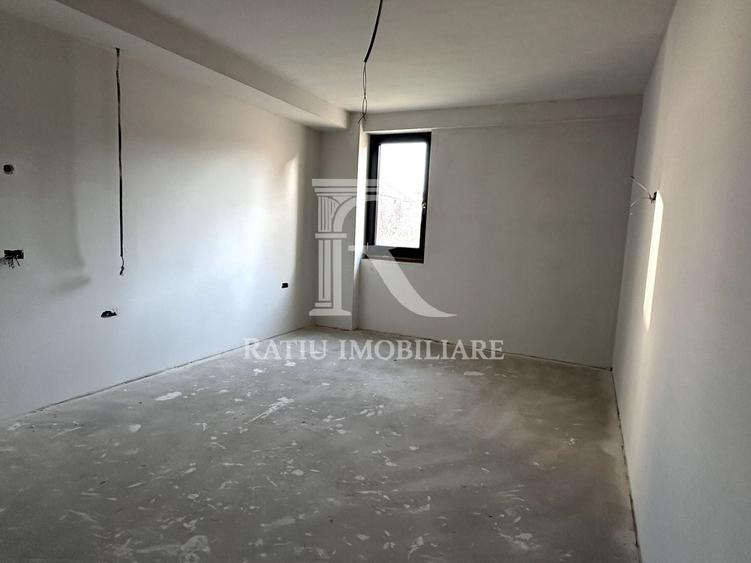 Apartament cu 3 camere decomandat în Ultracentral