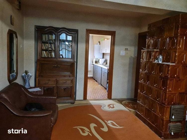 Apartament cu 4 camere decomandat în Central