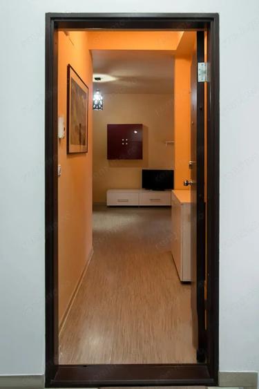 Apartament cu 3 camere semidecomandat în Complex Studențesc