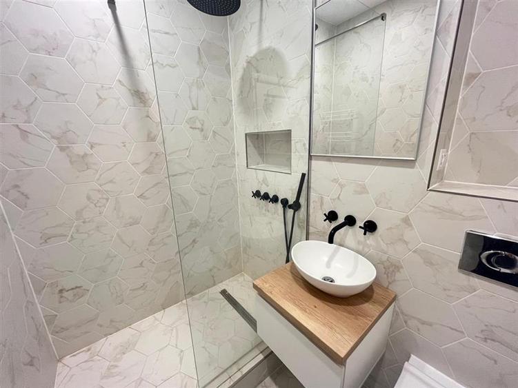 Apartament cu 3 camere decomandat, mobilat în Arhitecților - Calea Cisnădiei