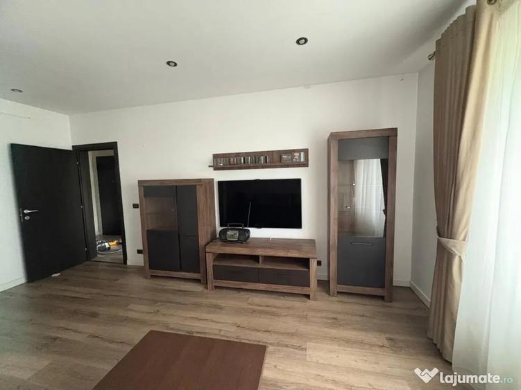 Apartament cu 2 camere decomandat în Centrul Civic