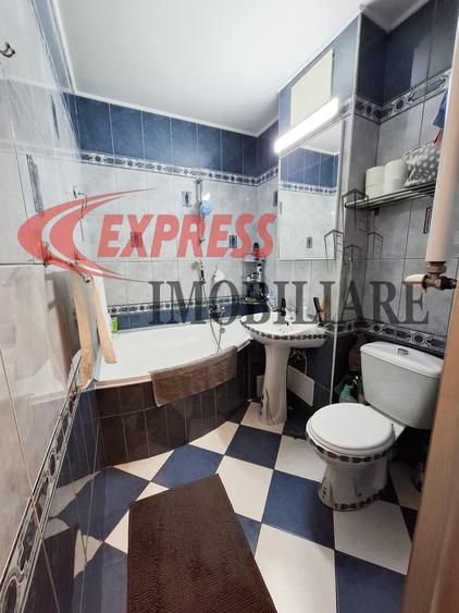 Apartament cu 3 camere decomandat în Dristor