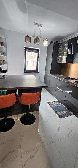 Apartament cu 2 camere decomandat în Primo