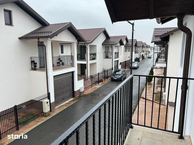 Casă cu 4 camere cu Teren 250 Mp în Ulmi