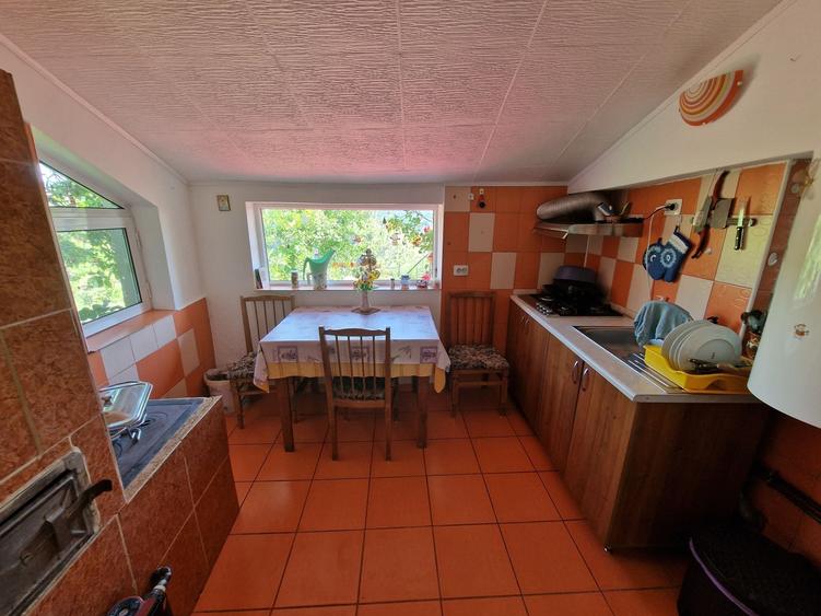 Casă cu 4 camere în Malovăț