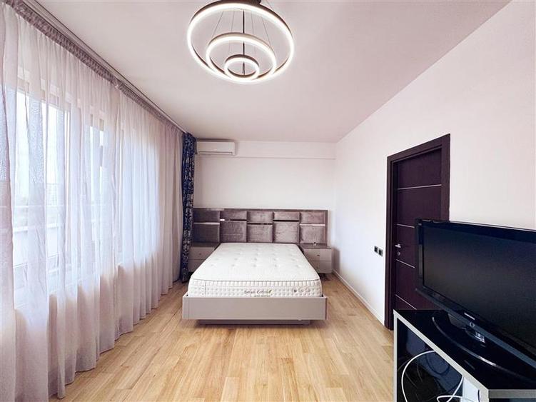 Apartament cu 3 camere semidecomandat, mobilat în Herăstrău