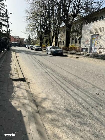 Spațiu comercial, de 1,680 mp, în Central
