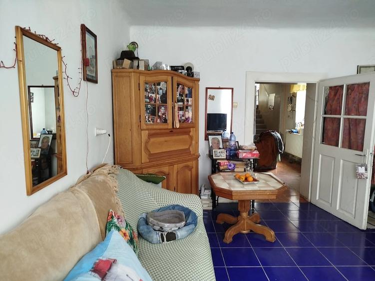 Casă cu 4 camere cu Teren 1000 Mp în Central
